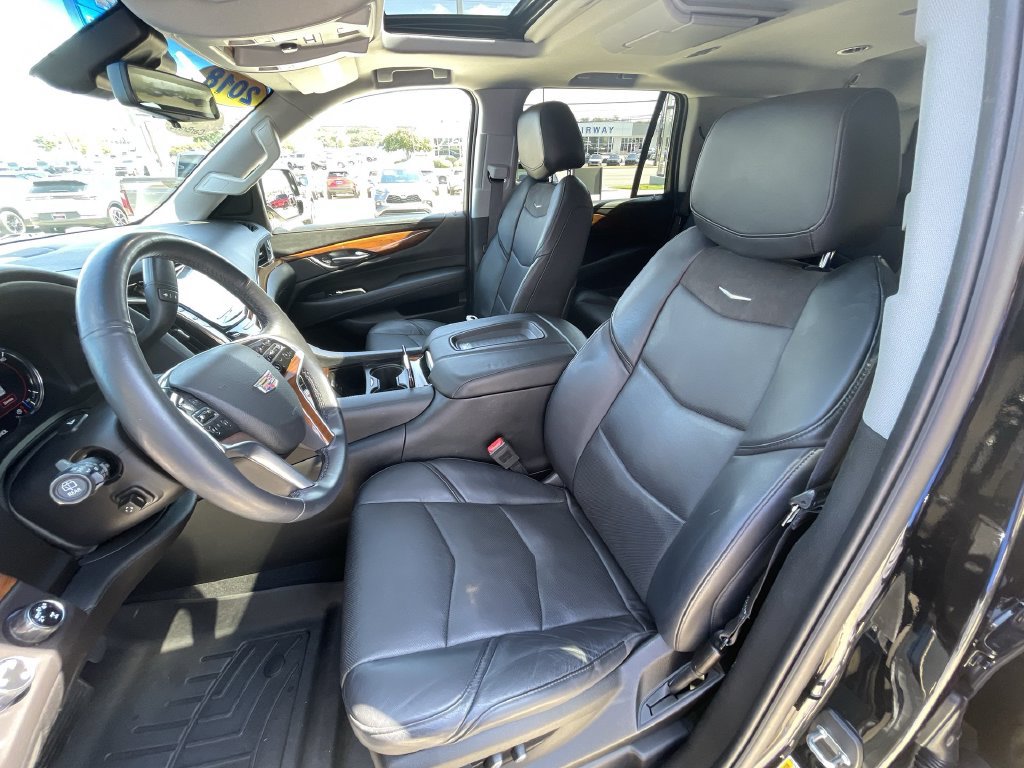 Certified 2018 Cadillac Escalade Premium Luxury AWD/4WD image 19
