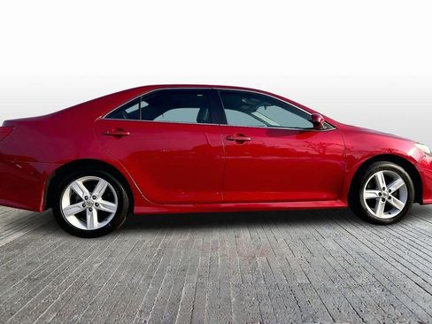 Used 2013 Toyota Camry SE image 8