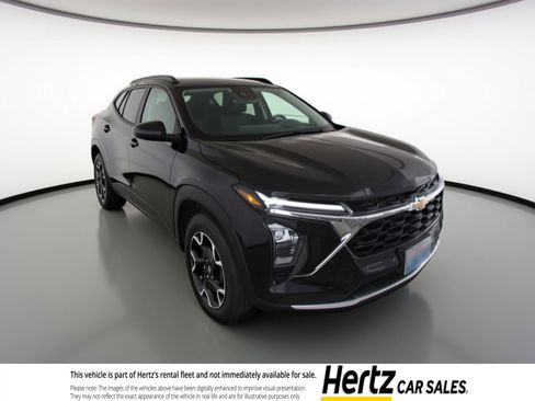 Used 2025 Chevrolet Trax LT w/ LT Convenience Package image 1