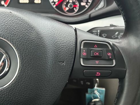 Used 2013 Volkswagen Passat TDI SE image 15