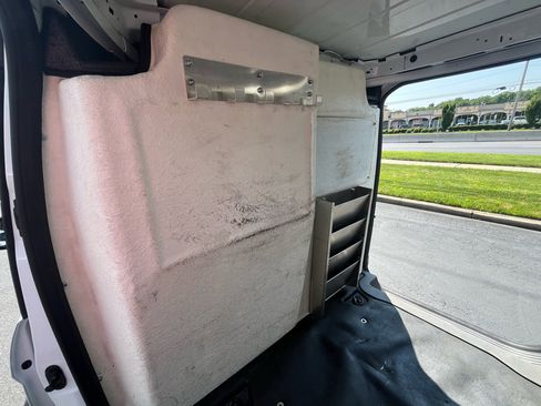 Used 2022 Ford Transit Connect XL image 24
