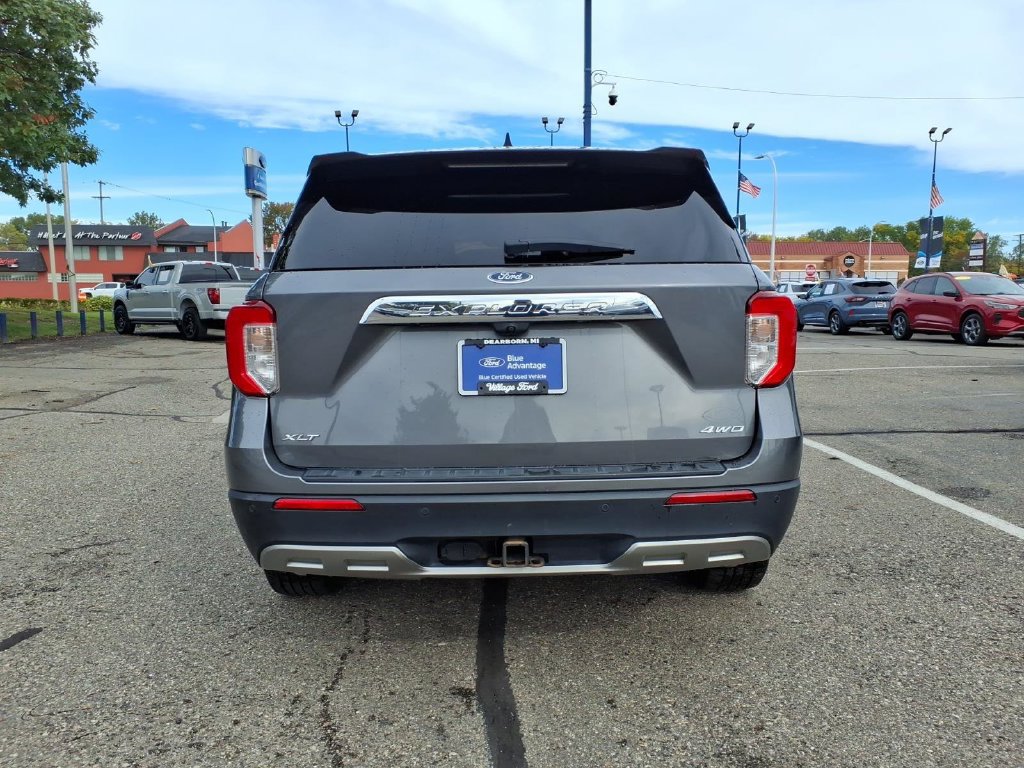 Certified 2021 Ford Explorer XLT w/ Equipment Group 202A AWD/4WD image 8