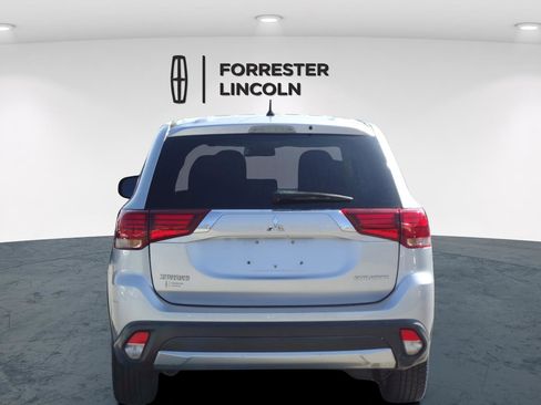 Used 2016 Mitsubishi Outlander ES image 4