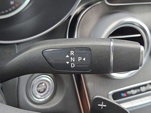 Used 2022 Mercedes-Benz GLC 300 image 30