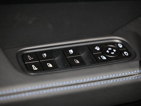 New 2025 Porsche Cayenne GTS image 21