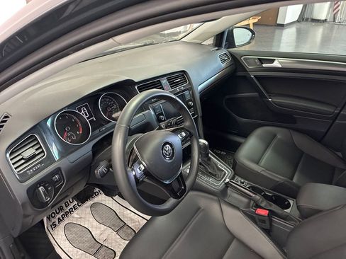 Used 2020 Volkswagen Golf 4-Door FWD image 8