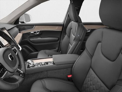 Used 2026 Volvo XC90 B6 Core image 6