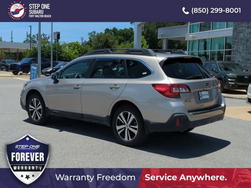 Used 2018 Subaru Outback 2.5i Limited AWD/4WD image 5