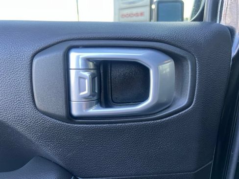 Used 2023 Jeep Wrangler Unlimited Rubicon 4xe w/ Cold Weather Group AWD/4WD image 31