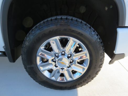 New 2026 Chevrolet Silverado 2500 High Country w/ Technology Package AWD/4WD image 11