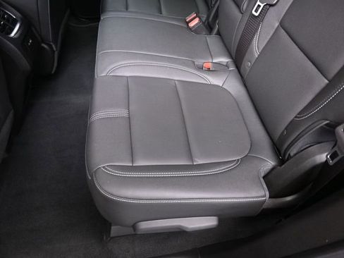 Used 2024 Chevrolet Blazer LT w/ LPO, Black Grille Bar Package image 21