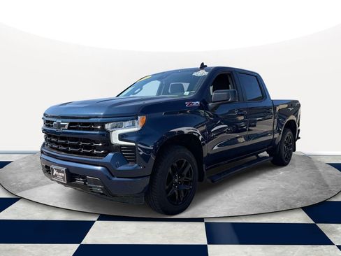 Used 2022 Chevrolet Silverado 1500 RST image 2
