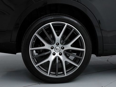 Certified 2022 Maserati Levante Modena S AWD/4WD image 21