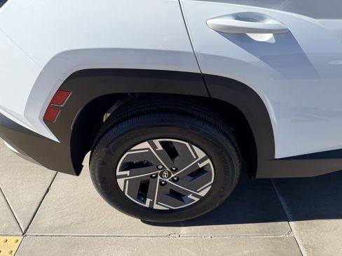 Used 2025 Hyundai Tucson Blue image 15