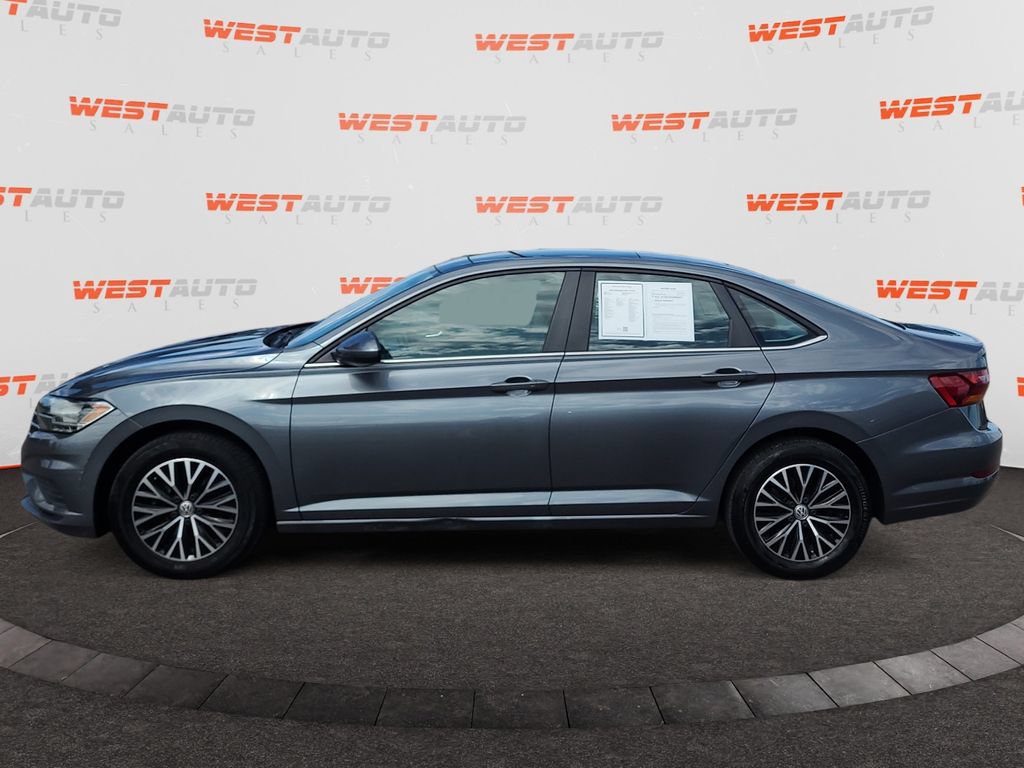 Used 2019 Volkswagen Jetta SE FWD image 2