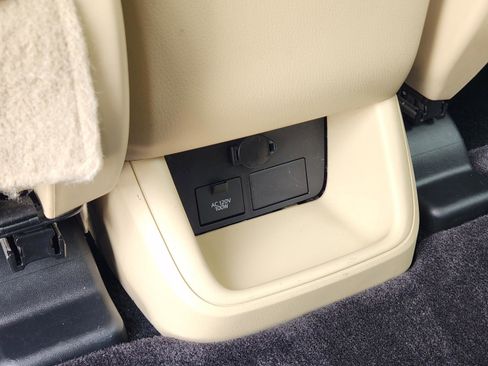 Used 2016 Toyota Highlander Limited image 31