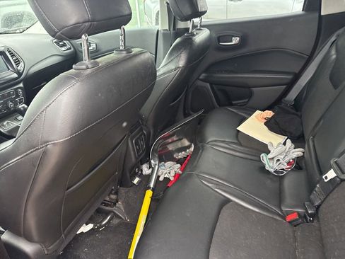 Used 2018 Jeep Compass Altitude w/ Popular Equipment Group image 11