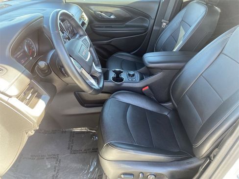 Used 2024 GMC Terrain SLT image 20