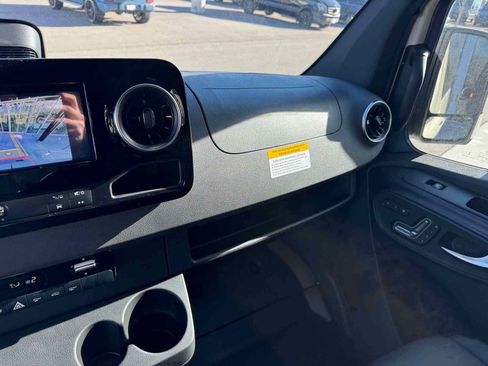 New 2025 Mercedes-Benz Sprinter 2500 image 22