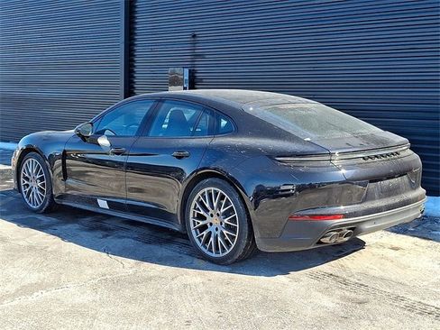 New 2025 Porsche Panamera 4 image 3