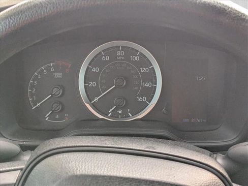 Used 2021 Toyota Corolla LE image 8