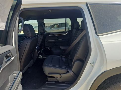 New 2025 GMC Acadia Elevation w/ Elevation Premium Package image 9