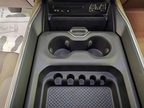 Used 2019 RAM 1500 Laramie AWD/4WD image 21