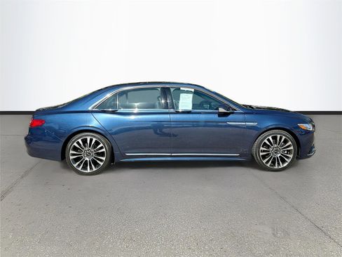 Used 2017 Lincoln Continental Reserve image 8