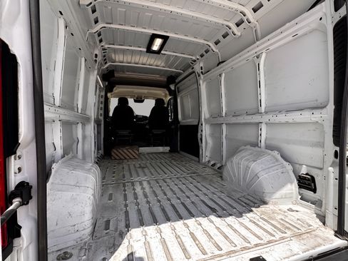 Used 2025 RAM ProMaster 2500 w/ Convenience Group FWD image 20