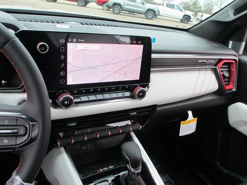 New 2026 GMC Canyon AT4X w/ AT4X AEV Edition image 17