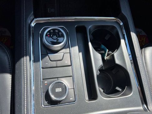 Used 2024 Ford Expedition Max XLT AWD/4WD image 27