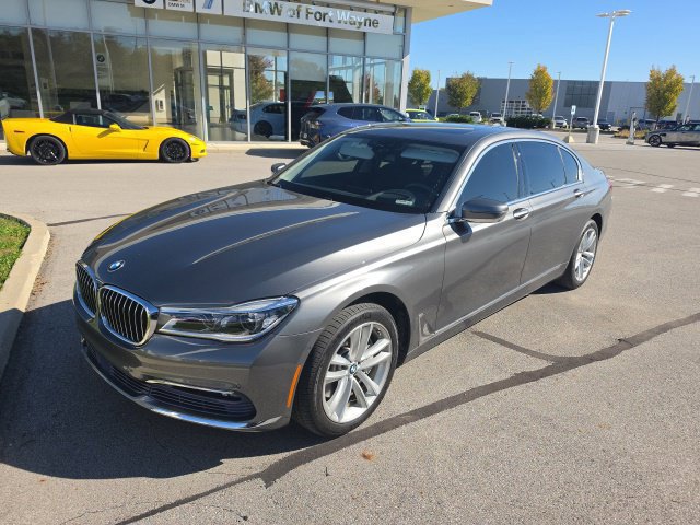 Used 2016 BMW 750i xDrive AWD/4WD image 3