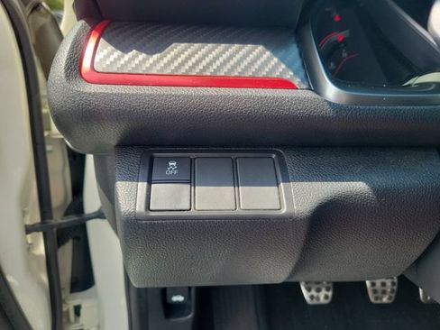 Used 2019 Honda Civic Type R image 19