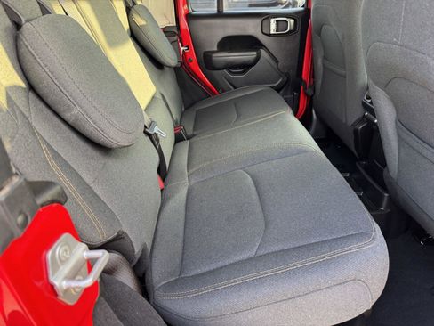 Certified 2025 Jeep Wrangler Willys image 11