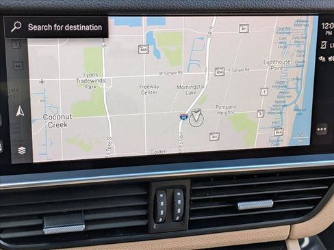 Used 2022 Porsche Cayenne E-Hybrid image 14