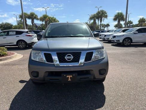 Used 2016 Nissan Frontier SV w/ Moonroof Package RWD image 7