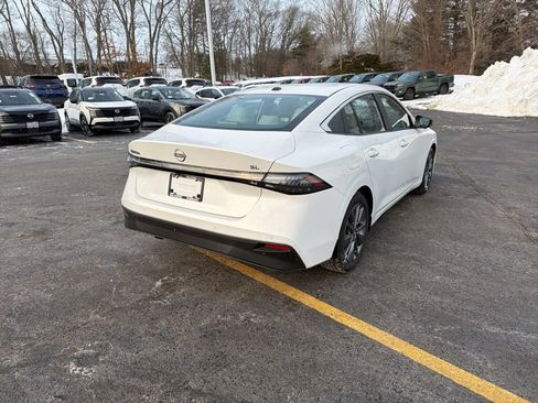 New 2026 Nissan Sentra SL w/ Floor Mat Package image 9