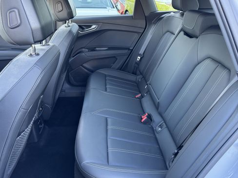 Used 2024 Audi Q4 e-tron Premium Plus w/ Premium Plus image 33