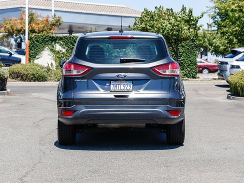 Used 2015 Ford Escape S FWD image 4