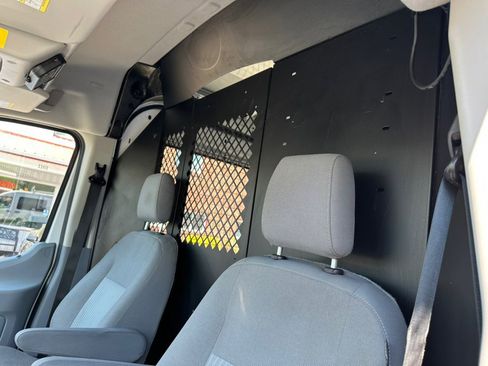 Used 2018 Ford Transit 250 130 Medium Roof RWD image 12