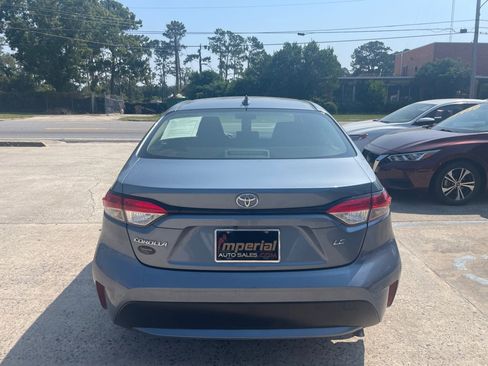 Used 2021 Toyota Corolla LE image 6