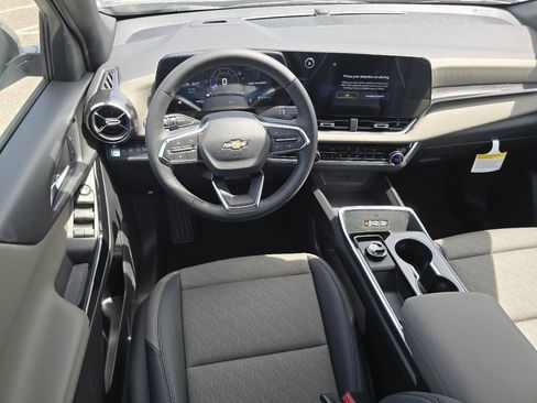 New 2026 Chevrolet Equinox LT AWD/4WD image 22