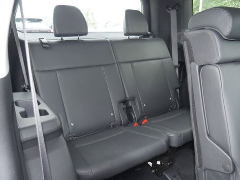 Used 2025 Hyundai Santa Fe SEL FWD image 32