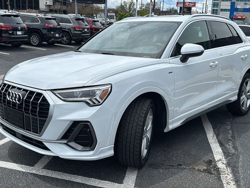 Used 2020 Audi Q3 2.0T Premium Plus w/ Premium Plus Package AWD/4WD image 7