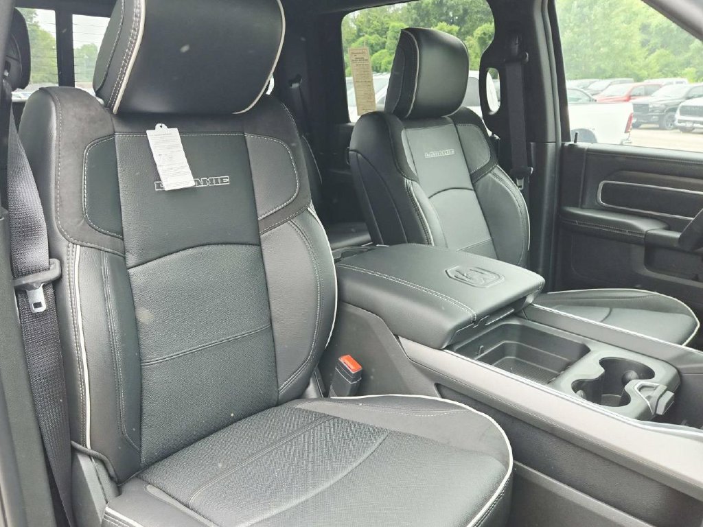 New 2026 RAM 3500 Laramie w/ Sport Appearance Package AWD/4WD image 21