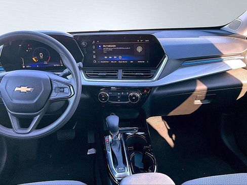 Used 2024 Chevrolet Trax LT image 6