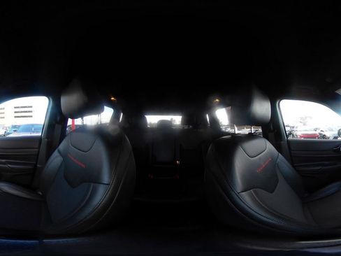 Used 2025 Jeep Compass Trailhawk w/ Trailer Tow Group image 41