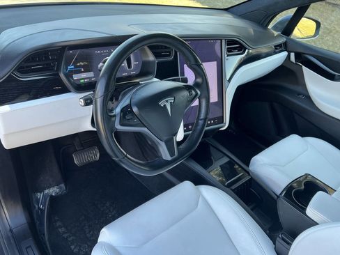 Used 2019 Tesla Model X 75D image 12