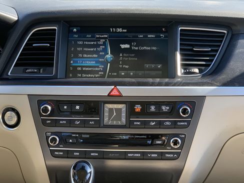 Used 2015 Hyundai Genesis 3.8 w/ Option Group 04 image 31