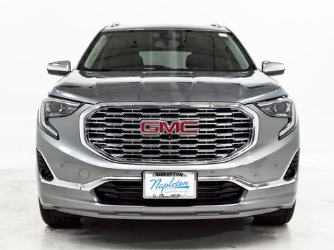 Used 2018 GMC Terrain Denali w/ Advanced Safety Package AWD/4WD image 4